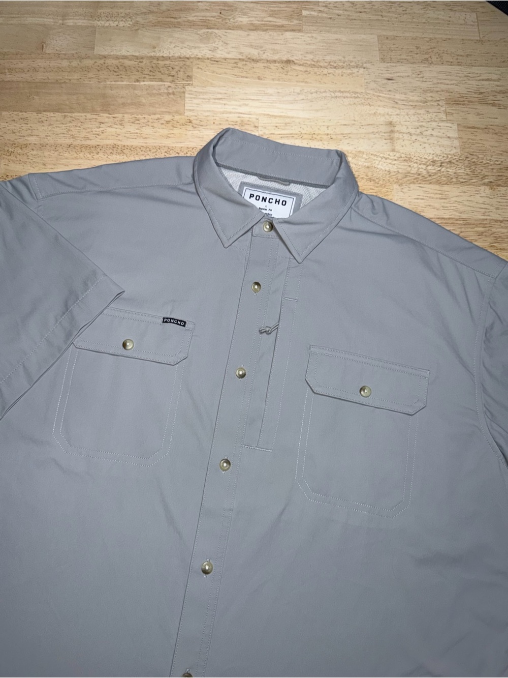 Poncho Outdoors Performance Gray Nylon Shirt Size Large Fits XL Stretch Vented